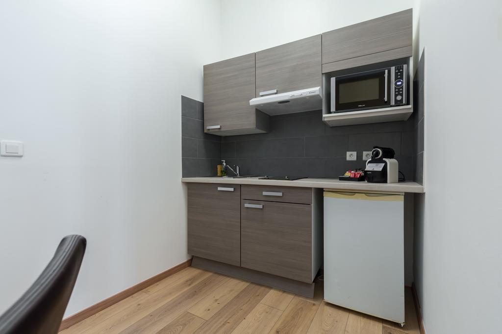 Florella Marceau Apartment Канни Екстер'єр фото